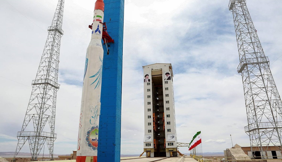 إيران بدأت "العد العكسيّ" لإطلاق قمر صناعيّ: أميركا تحدّثت عن "استفزاز"