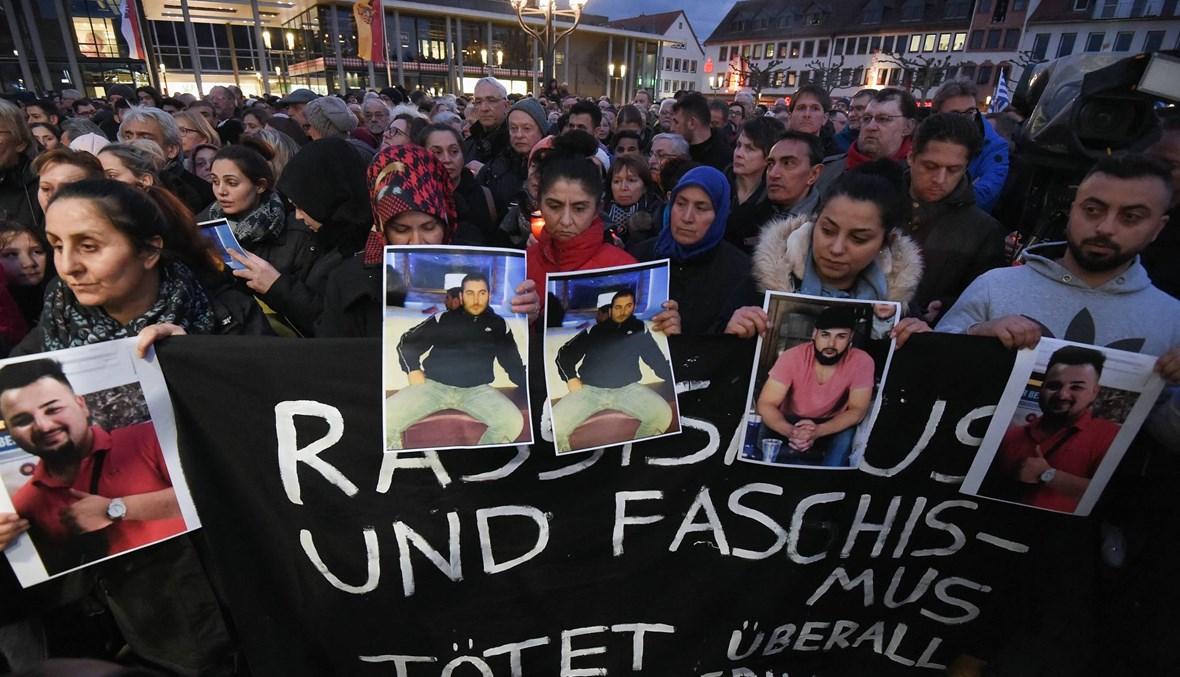 صلوات ودموع وزهور... ألمانيا مصدومة بعد جريمتي القتل "العنصريّتين" في هاناو