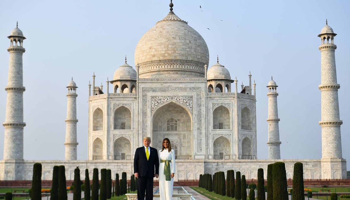 "استقبال رائع" لترامب في أحمد أباد: تجمّع ضخم "تحيّة له"... و"أميركا تحبّ الهند"