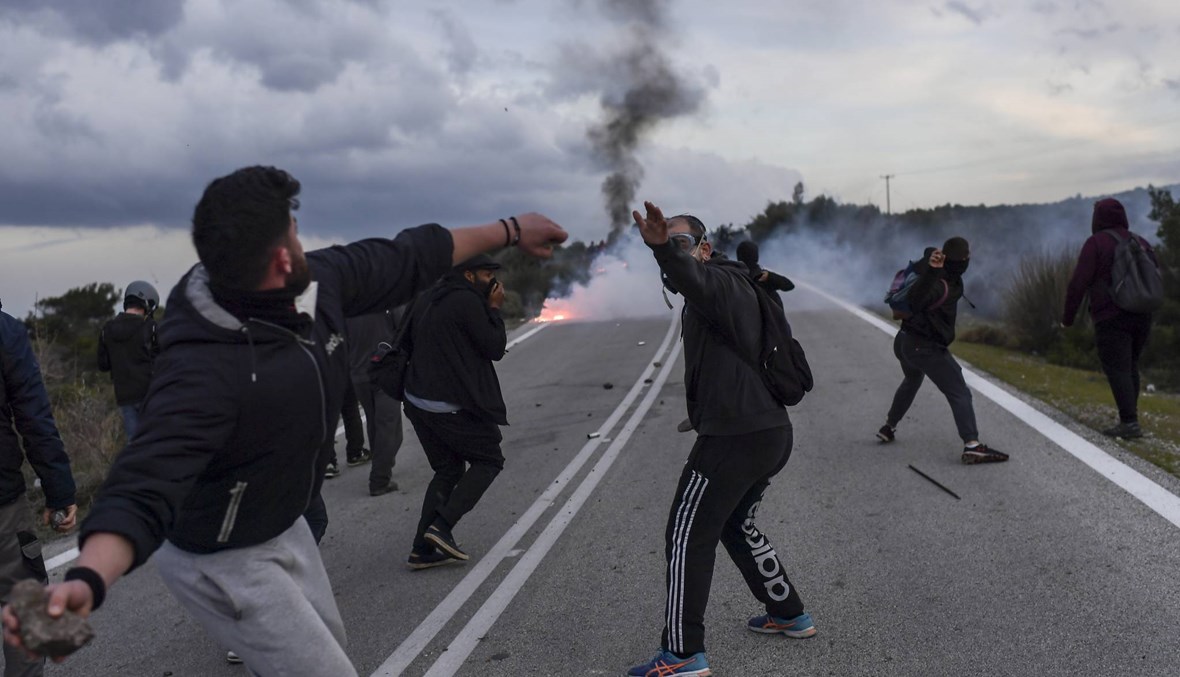 اليونان: سكان ليسبوس يتظاهرون احتجاجاً على بناء مخيّمات للمهاجرين