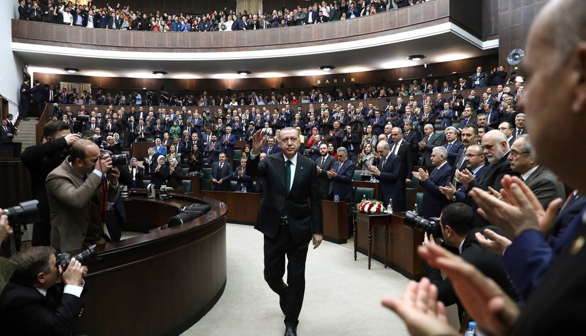 إردوغان يدعو اليونان إلى "فتح الأبواب" أمام المهاجرين