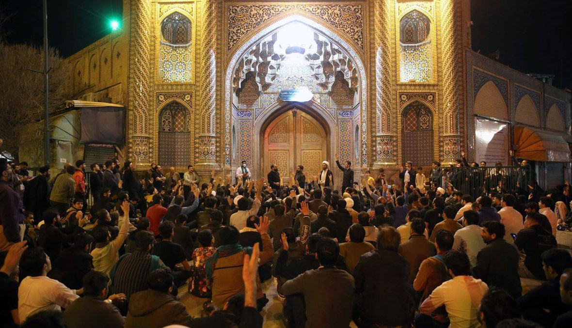 كابوس كورونا يفرض إغلاقاً للمساجد رغم تحريض وتحفظات