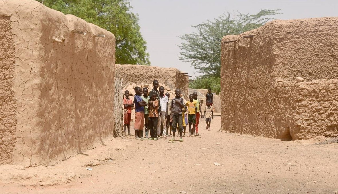 "حرب أهليّة" بين الجهاديّين: "القاعدة" و"داعش" يتقاتلان في الساحل الإفريقي