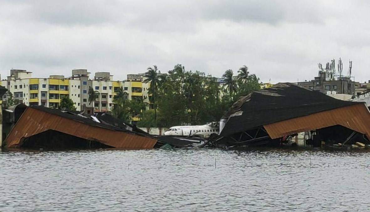 الإعصار أمفان ينشر الدمار على ساحل شرق الهند وبنغلادش... "المياه غمرت قرى كثيرة"