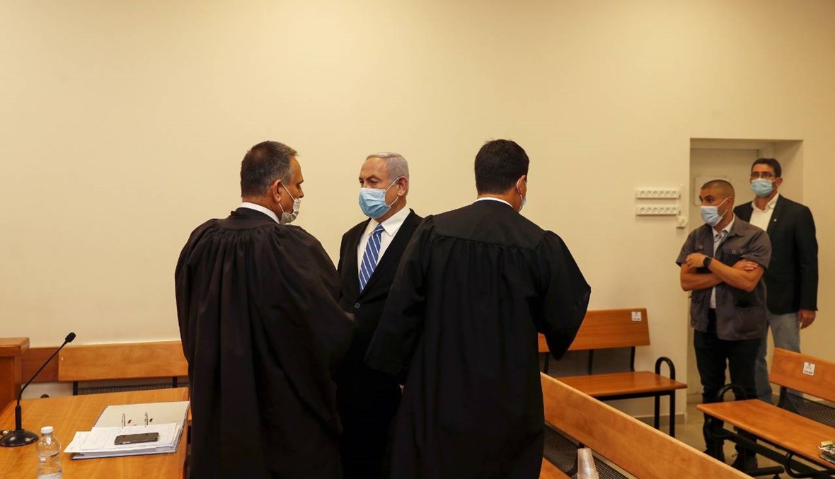 إرجاء محاكمة نتنياهو بتهم فساد: القضاة سيدرسون طلبات الدفاع والنيابة العامة