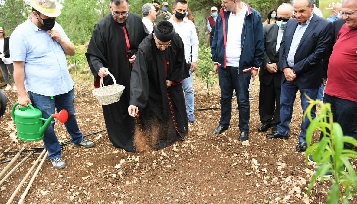 الراعي يُطلق الدورات التدريبيّة الزراعيّة للشبيبة... "أرضك كنزك"