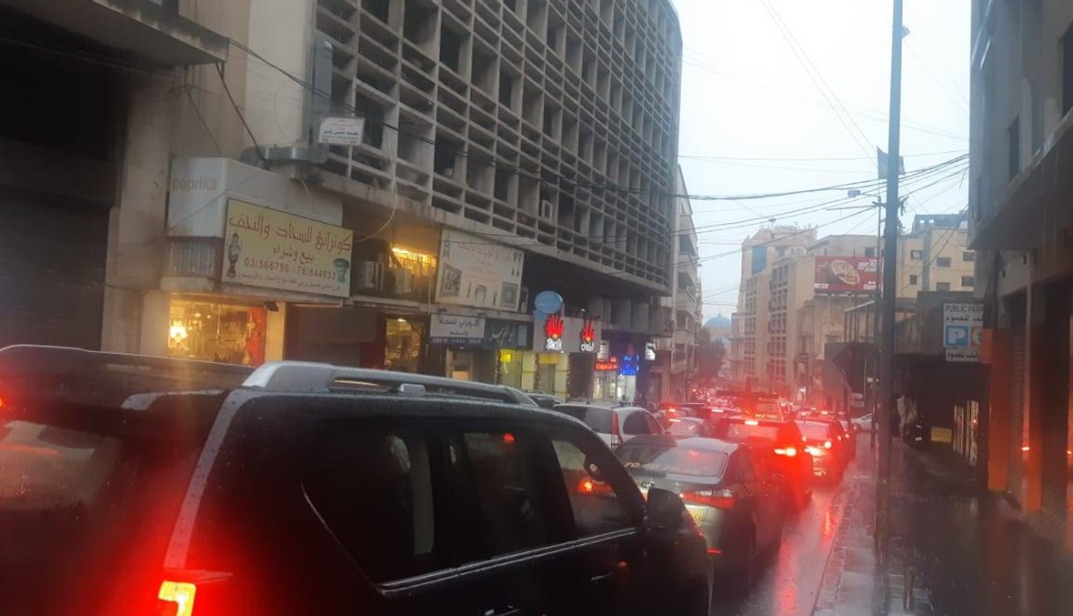 زحمة خانقة من بشارة الخوري في اتجاه وسط بيروت (صور وفيديو)
