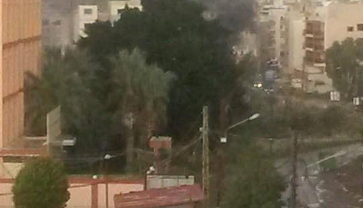 محتجون في طرابلس يقطعون عددا من الطرق الداخلية صباح اليوم
