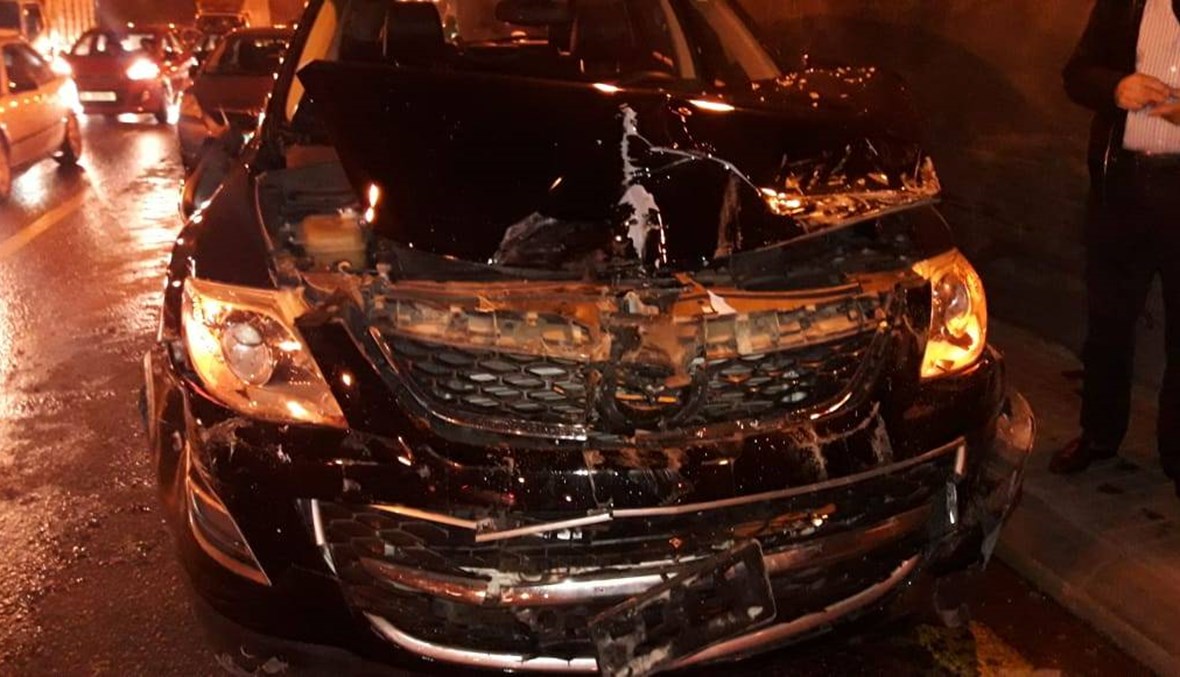 بالصور: احذروا من تسرب مادتي المازوت والزيت داخل انفاق المطار باتجاه بيروت