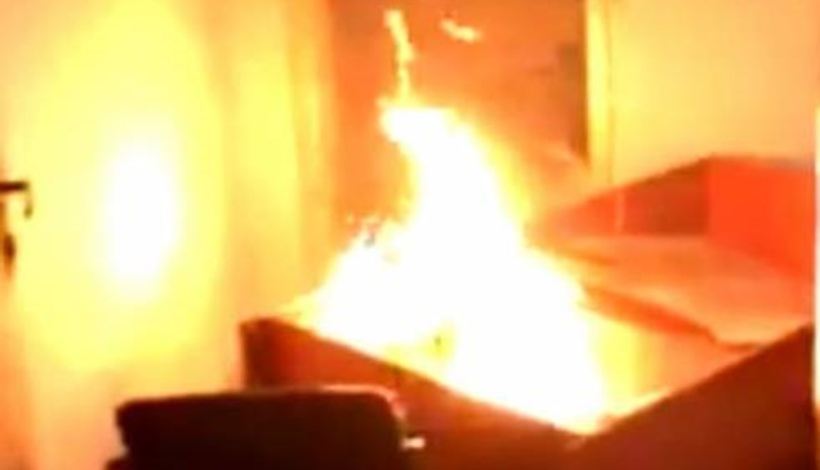 إحراق مكتب التيار الوطني الحر في حلبا وتكسيره ليلاً (صورة)