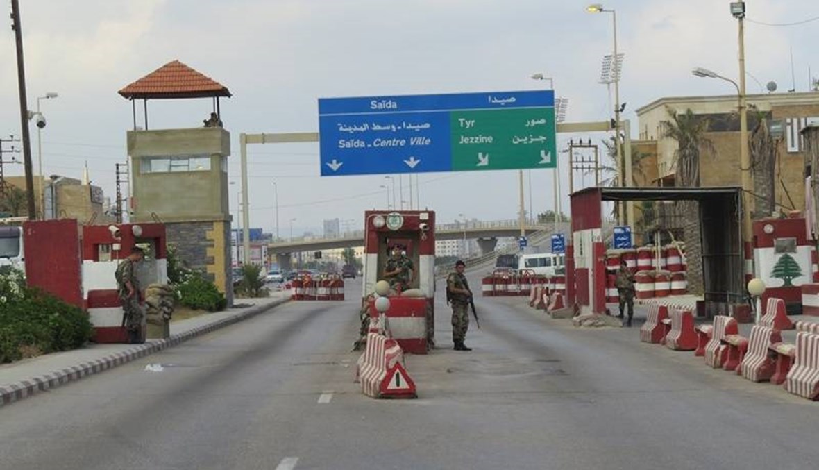 الجيش يقفل مدخل صيدا الشرقي