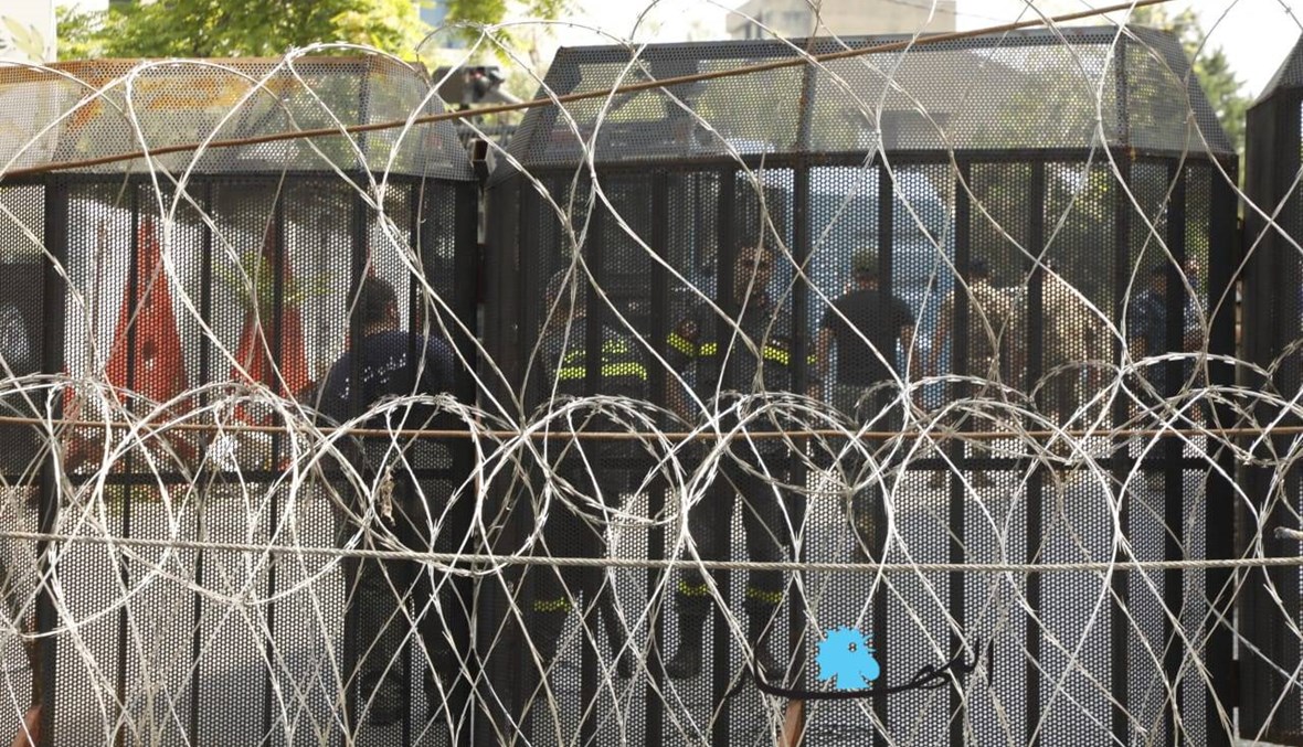 بالصور: المشهد في عوكر بعد إلغاء تظاهرة أمام السفارة الأميركية