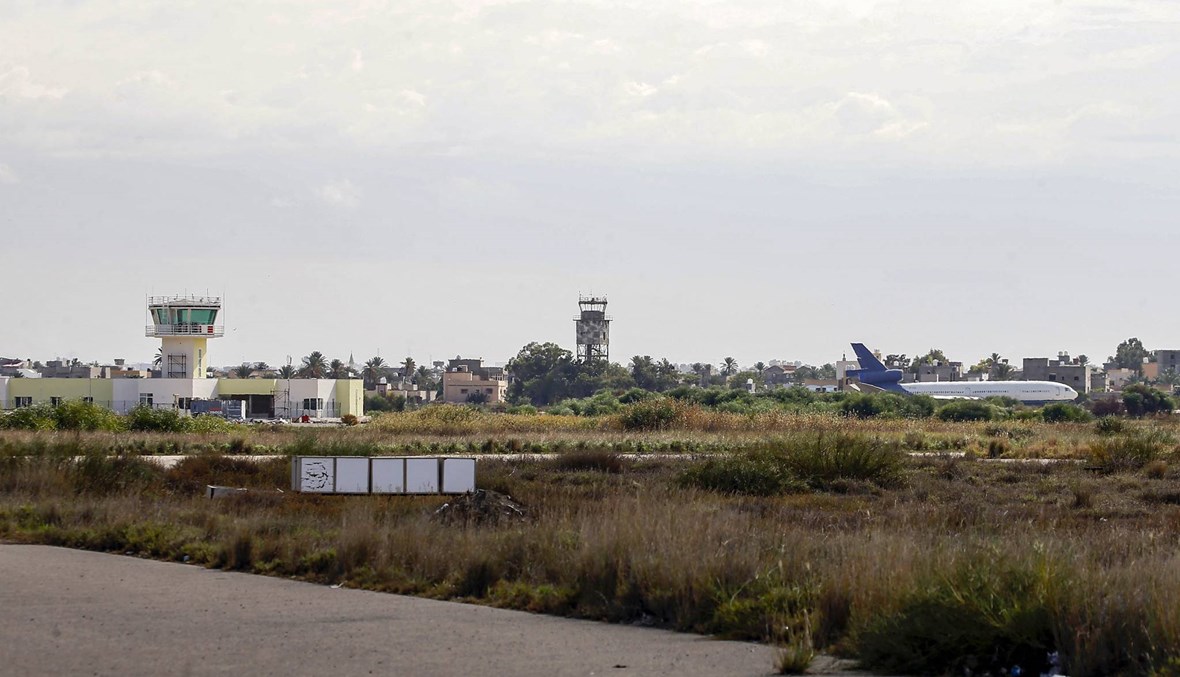 ليبيا: حكومة الوفاق تعيد فتح مطار معيتيقة