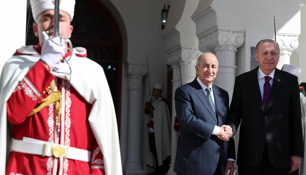 إردوغان وصل إلى الجزائر: المباحثات تشمل الملف الليبي والتعاون الاقتصادي