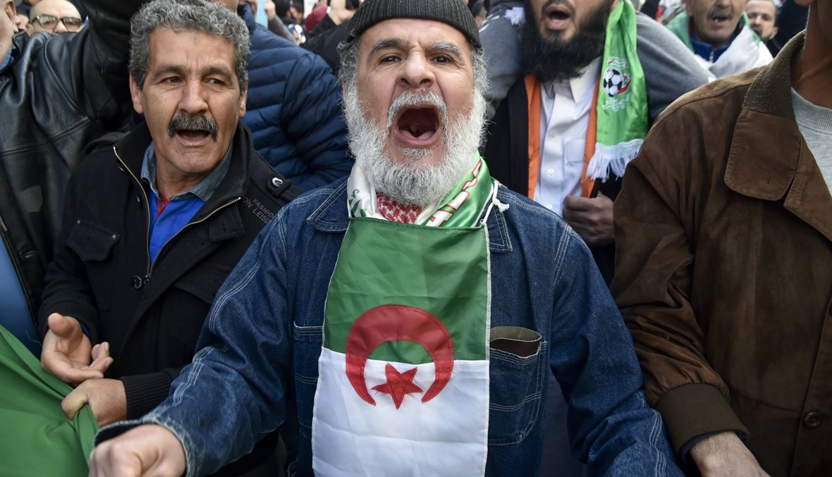 تظاهرات الجزائر في أسبوعها الـ50: "إما نحن إما أنتم، ولن نتوقّف"