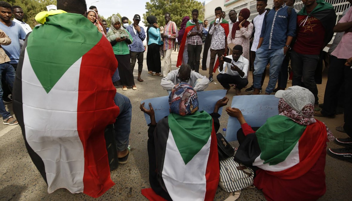 السودان: البرهان أكّد أنّه "لم يعد نتنياهو بتطبيع العلاقات" مع إسرائيل
