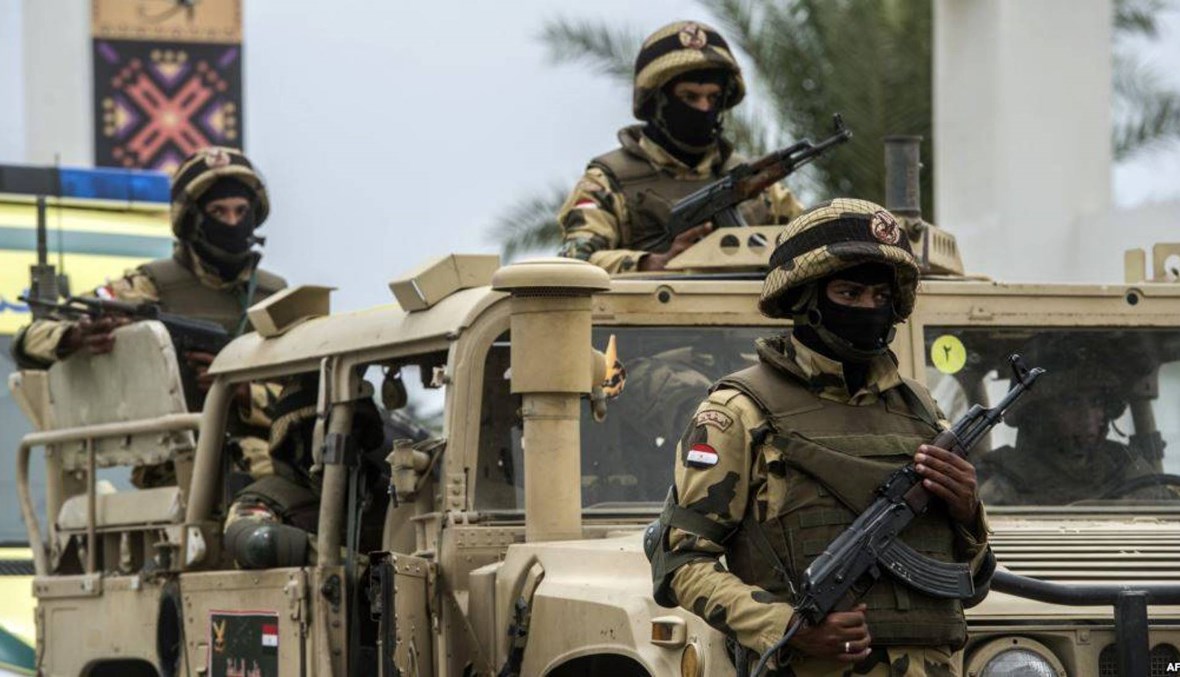 سقوط 7 عسكريين مصريين بين قتيل وجريح في هجوم "إرهابي" في شمال سيناء