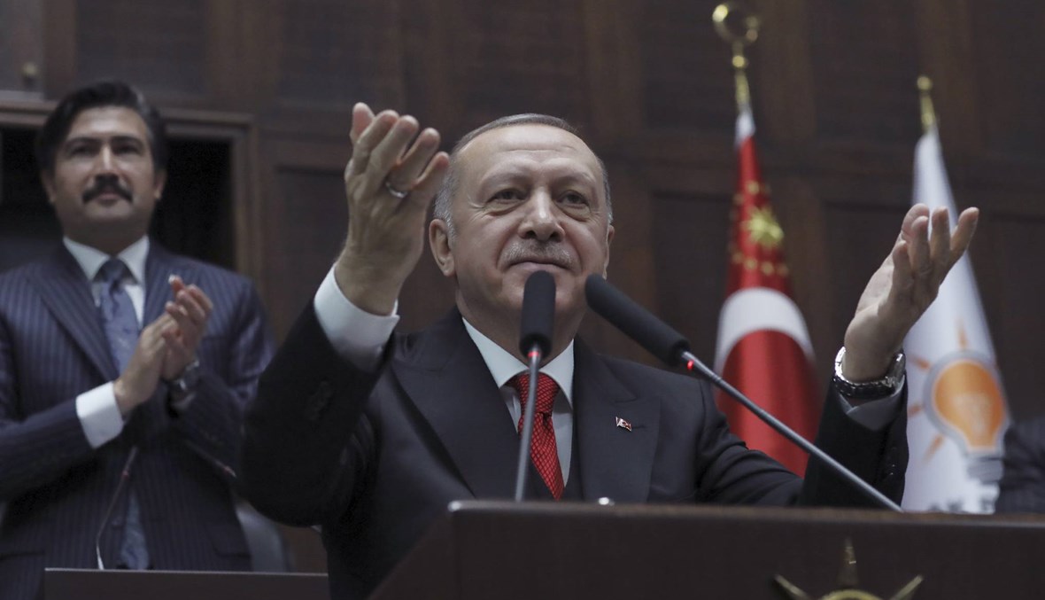 إردوغان يهدّد ودمشق تردّ: "منفصل عن الواقع"