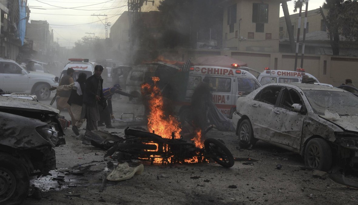 انفجار لغم في اليمن: نجاة وزير الدفاع ومقتل عدد من مرافقيه