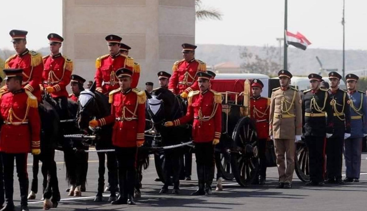 شيخ الأزهر يحسم الجدل حول صحة صلاة الجنازة مرتين على حسني مبارك