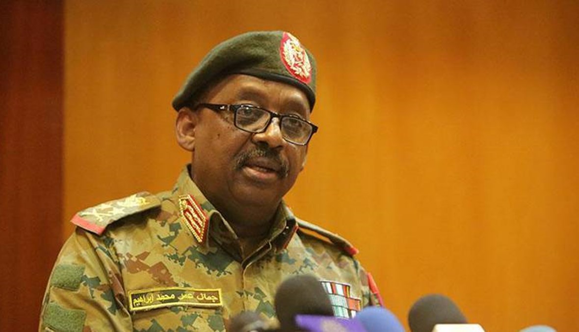 وفاة وزير الدفاع السوداني بذبحة صدرية في جنوب السودان