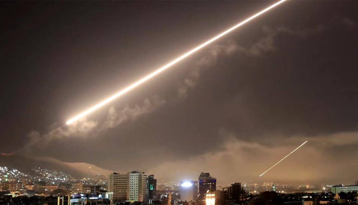 تحليق منخفض فوق المتن وكسروان... الدفاع السوري تتصدى "لأهداف معادية" في سماء حمص
