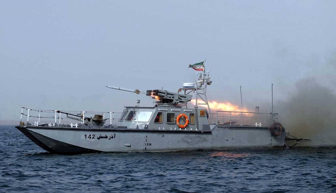 سفينة حربية إيرانية "ضربت بصاروخ" عن طريق الخطأ في الخليج... مقتل 19 بحّاراً بنيران صديقة
