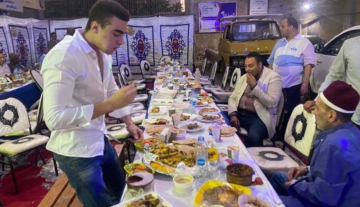 بسبب كورونا... الشرطة تفض حفل إفطار جماعي لأعضاء بالبرلمان المصري