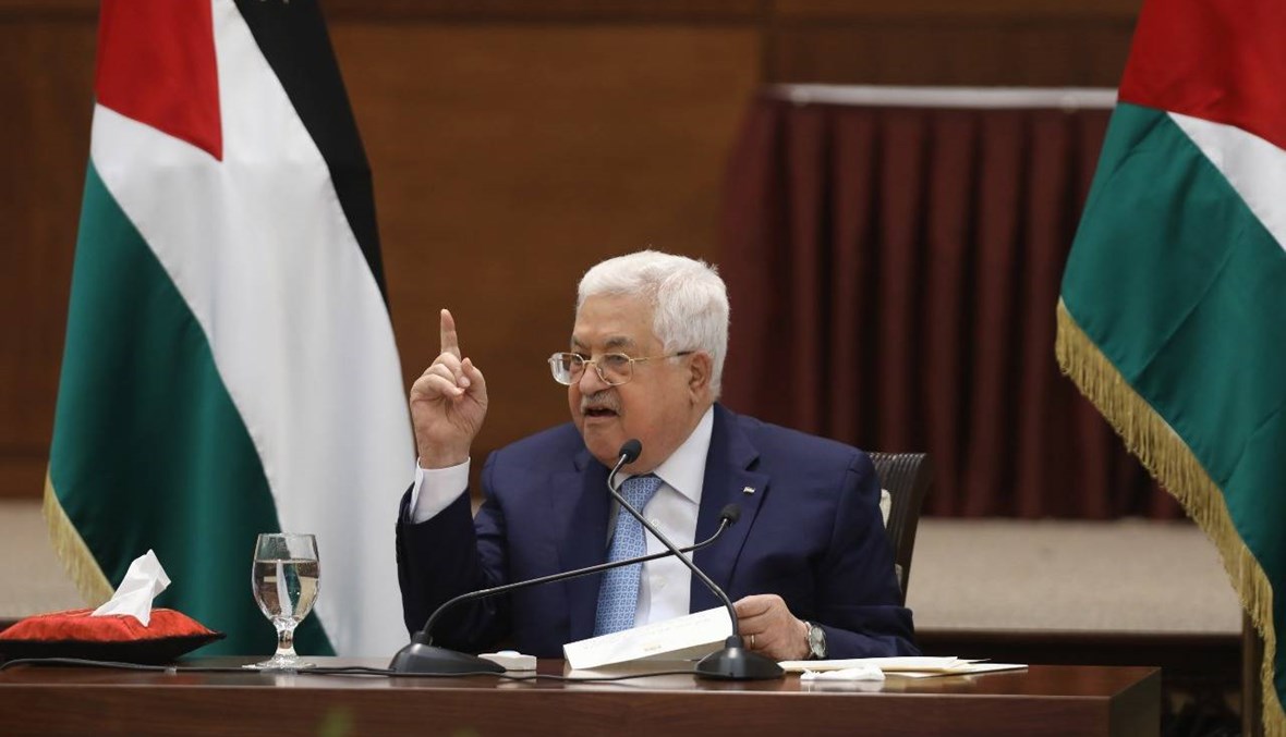 الفلسطينيّون يؤكّدون عدم وجود "أيّ شكل من أشكال الاتّصال" بإسرائيل منذ قرار عباس