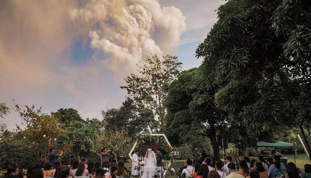 بركان في الفلبين ينفجر مرحّباً بعهود الحب