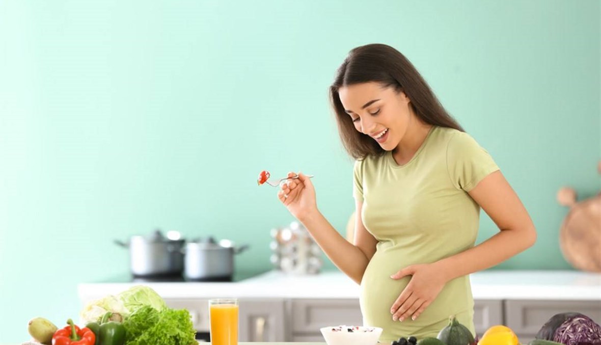 ما الوحدات الحرارية التي تحتاجها المرأة الحامل في كل شهر؟