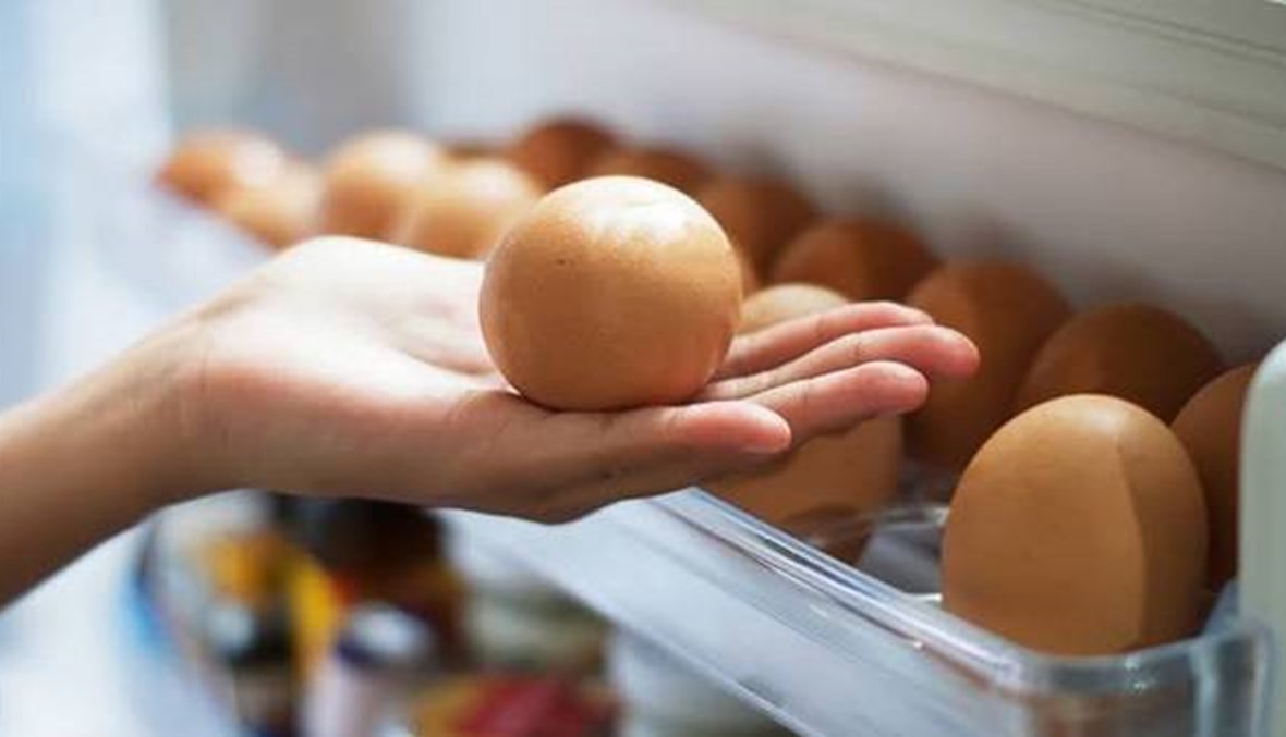 دراسة تحذّر: "لا تضع البيض في بوابة الثلاجة"!