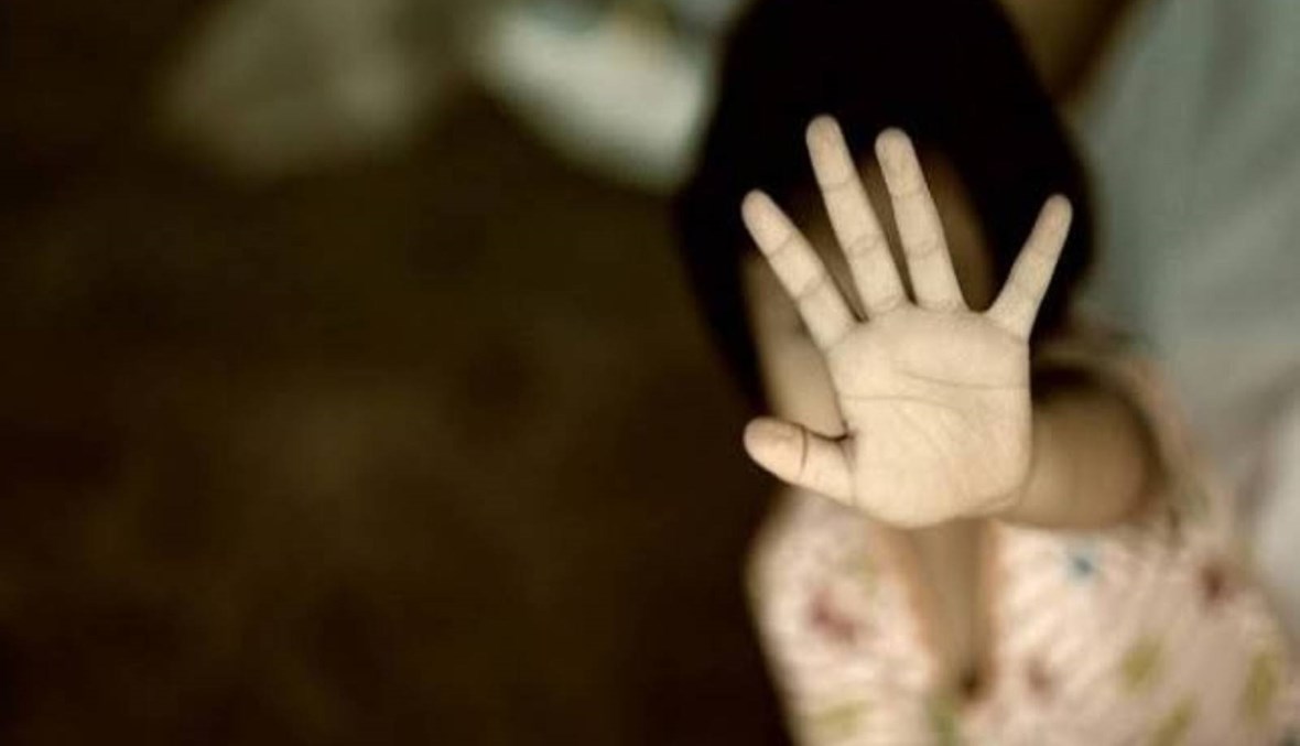 سقطت من الطبقة الرابعة… طفلة تثير الحزن في مصر