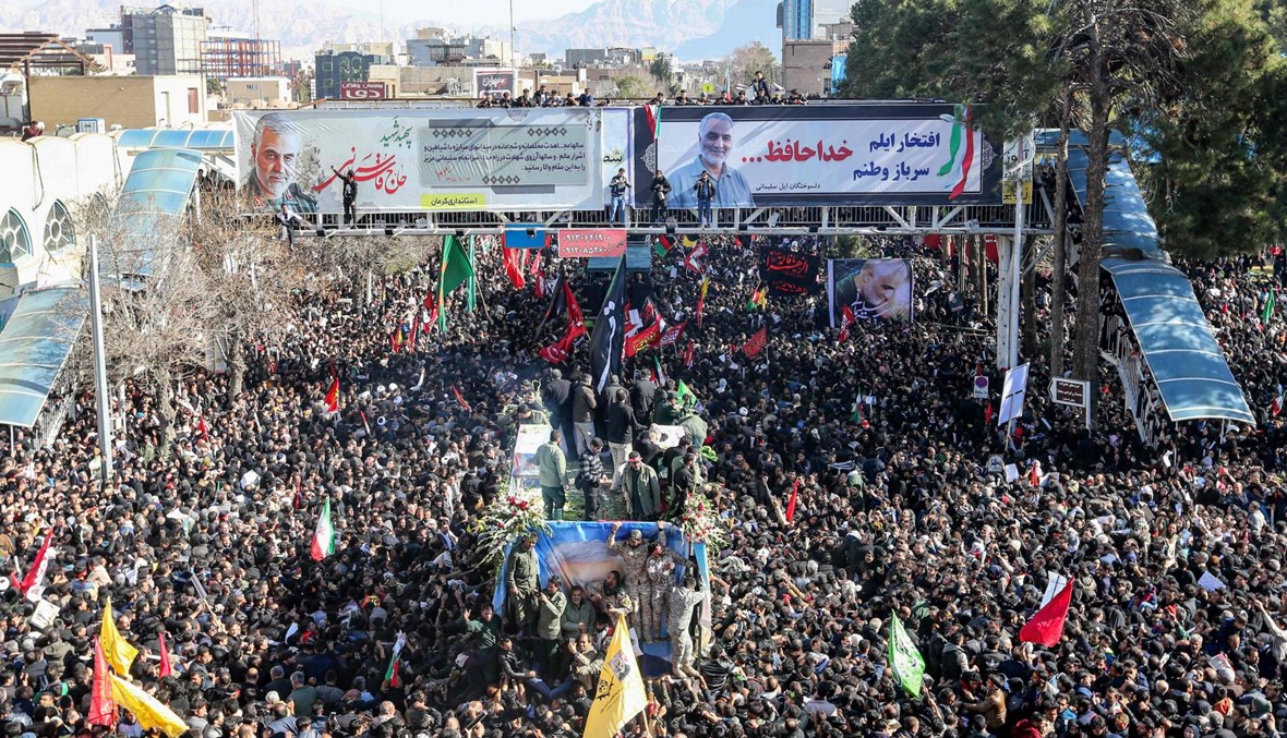 حشود ضخمة تشارك بمراسم دفن سليماني في مسقط رأسه كرمان
