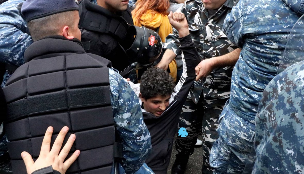 وقفة استنكار وتضامن مع ضحايا عنف الشرطة في شارع بليس
