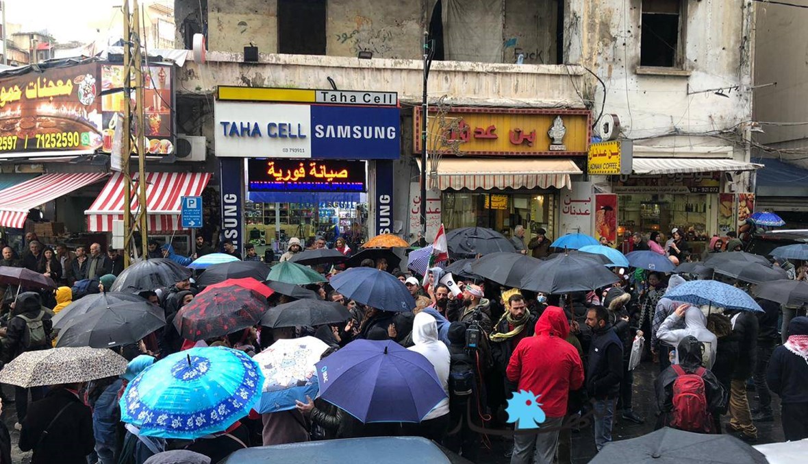 مسيرة "ستدفعون الثمن" جابت بيروت... "ندعو كورونا للنزول إلى المجلس" (صور وفيديو)