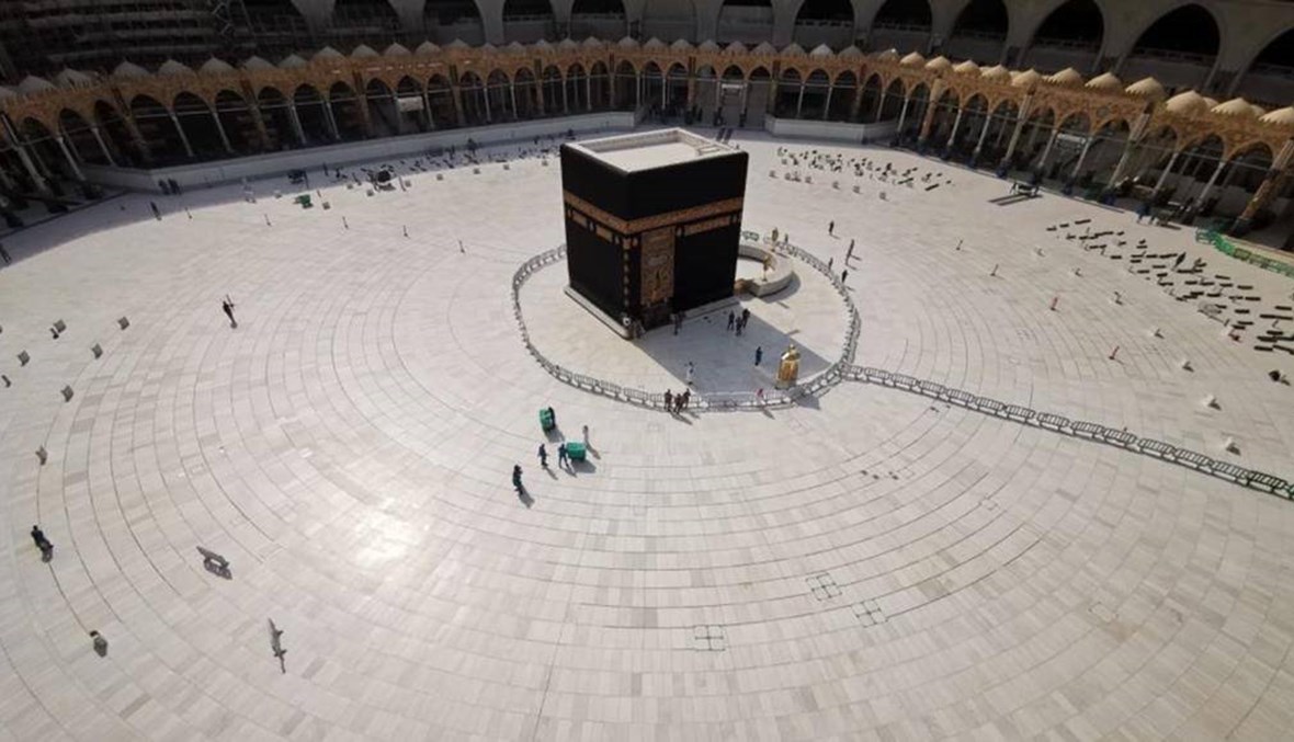 كورونا في السعودية: تعليق الصلاة في المساجد باستثناء الحرمين الشريفين