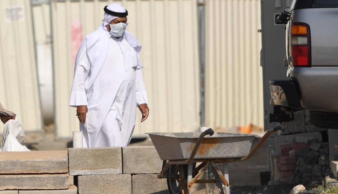 2500 إصابة بكورونا في دول الخليج: الإمارات تخلي الشوارع من أجل التطهير