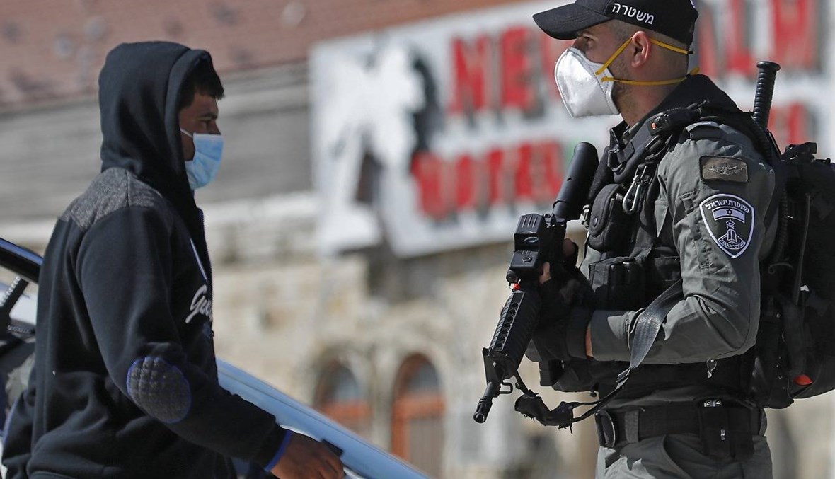 الشرطة الإسرائيليّة تعتقل محافظ القدس "لممارسته نشاطاً فلسطينيًّا"