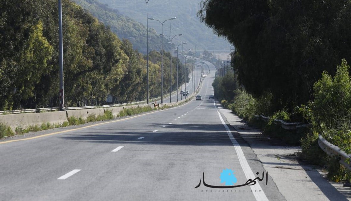 المشهد بالصور... الصمت يطبق على شوارع لبنان
