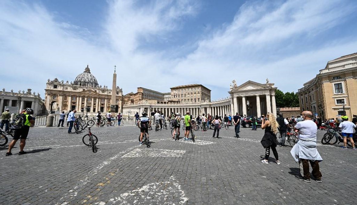 بعد أكثر من شهرين من الإغلاق... إعادة فتح كاتدرائية القديس بطرس في الفاتيكان