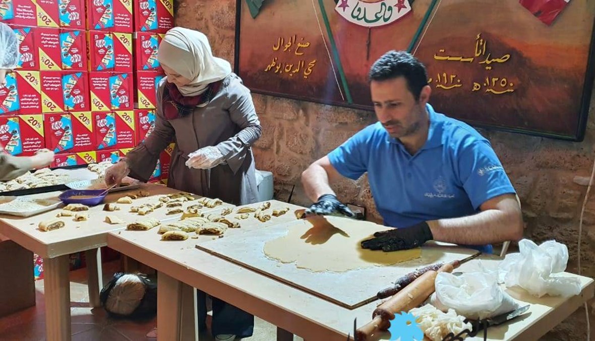 "المقروطة" من الحلويات الصيداويّة... أكلة شعبيّة تحضّر قبل أيام من عيد الفطر (صور)