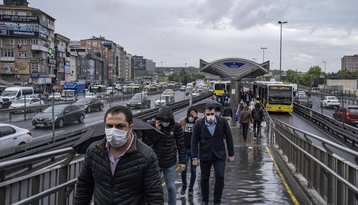 تركيا تستأنف خدمة القطارات بين المدن مع تخفيف قيود كورونا