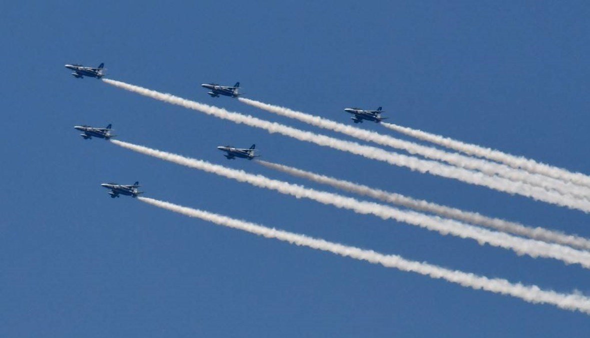 تحية للأطقم الطبية... عروض جوية لطائرات يابانية فوق طوكيو (صور)