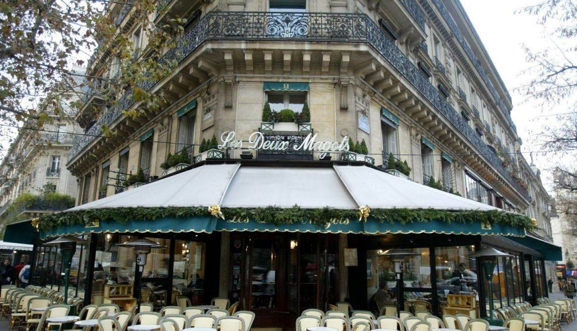المقاهي تفترش طاولاتها على الأرصفة في فرنسا... تضامن لمساعدة القطاع