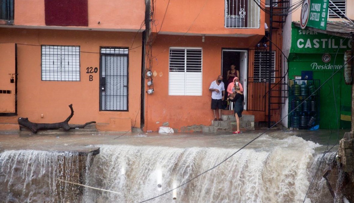 العاصفة "لورا" تضرب كوبا بعد اجتياحها هايتي: "ماركو" يتقدم نحو أميركا