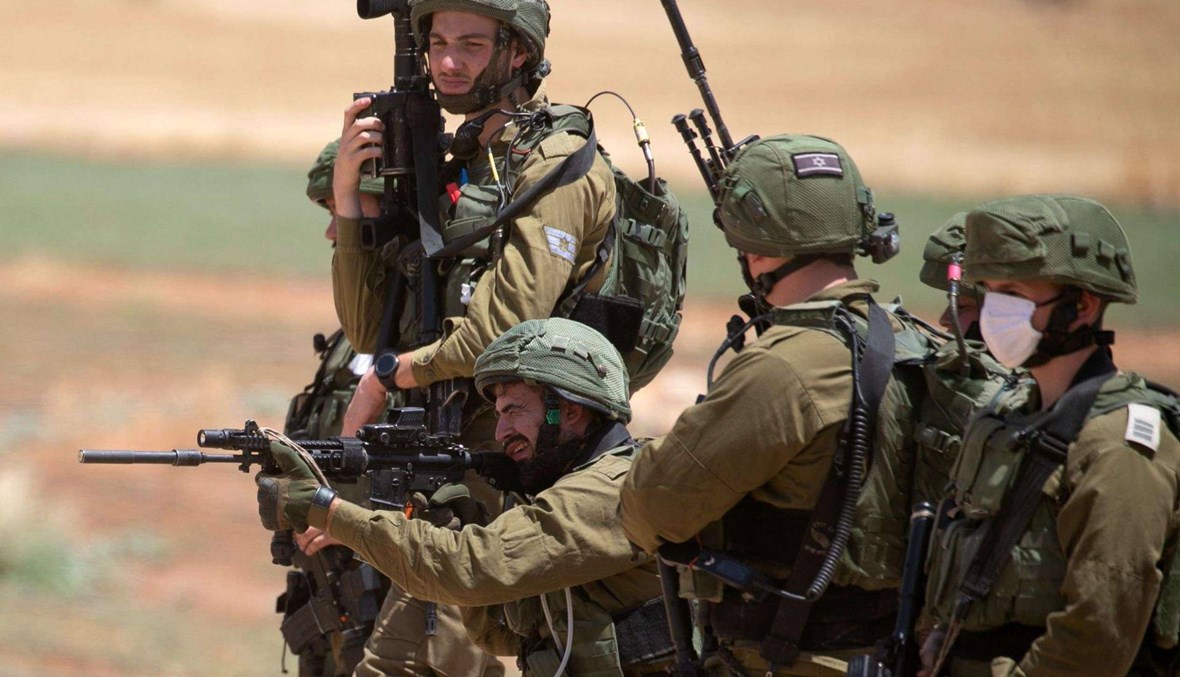 الجيش الاسرائيلي يعلن شن ضربات جوية على مواقع "حزب الله"