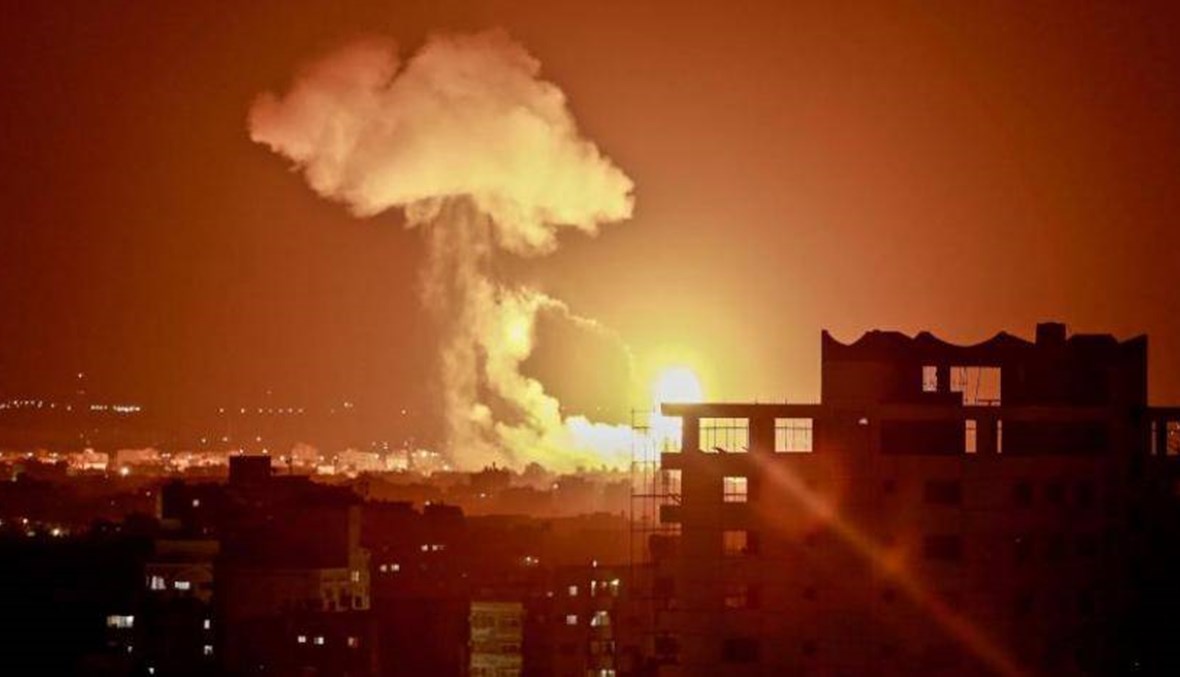 قصف إسرائيلي على غزة بعد ساعات على وصول السفير القطري إلى القطاع