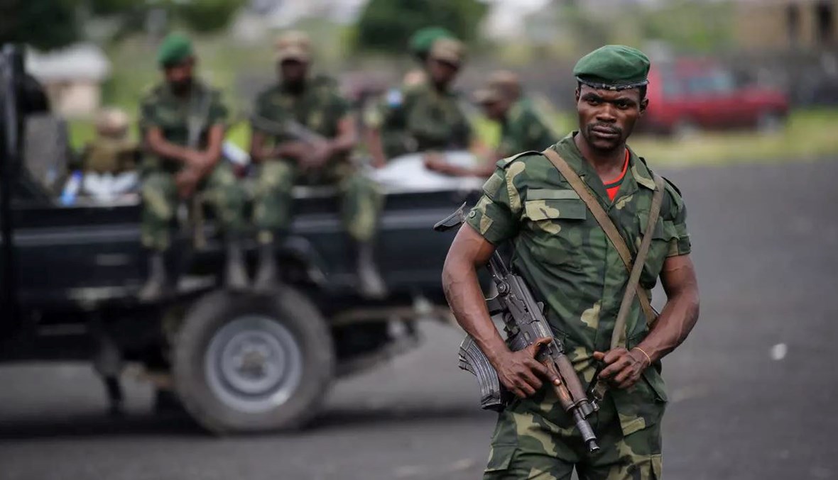 جنود في جيش كونغو الديموقراطية خلال دورية في احدى المناطق (أ ف ب).