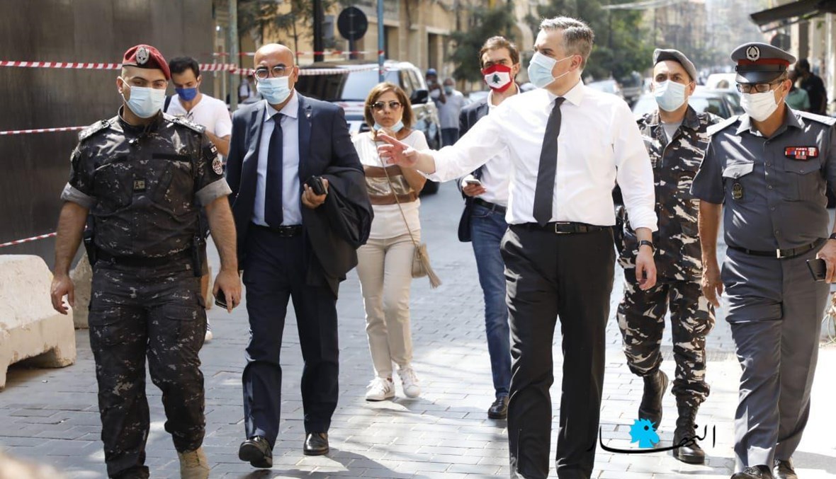 مصطفى أديب خلال جولة في بيروت عقب تكليفه ("النهار").